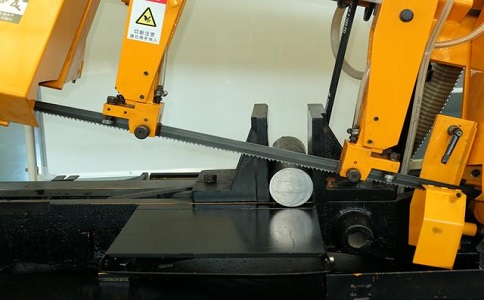 冷水江数控带锯床自动送料精度会出现偏差吗？